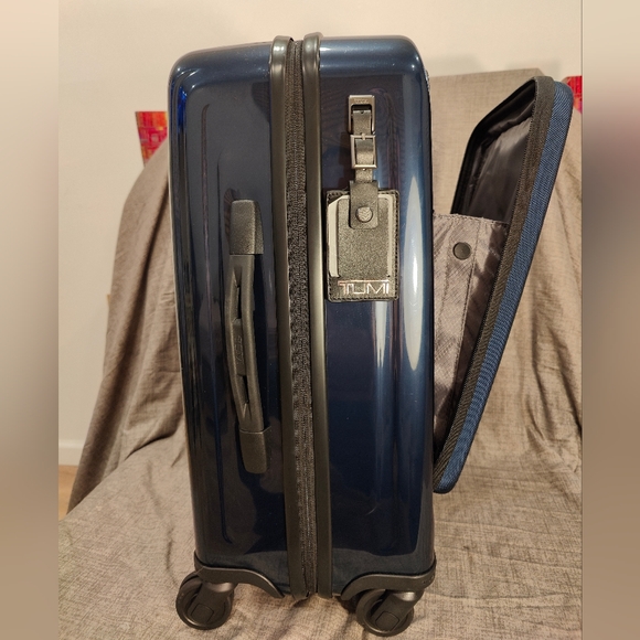 Tumi Continental Front Pocket Carry-On Spinner 21” Navy Expandable TSA Lock NEW - Picture 3 of 12